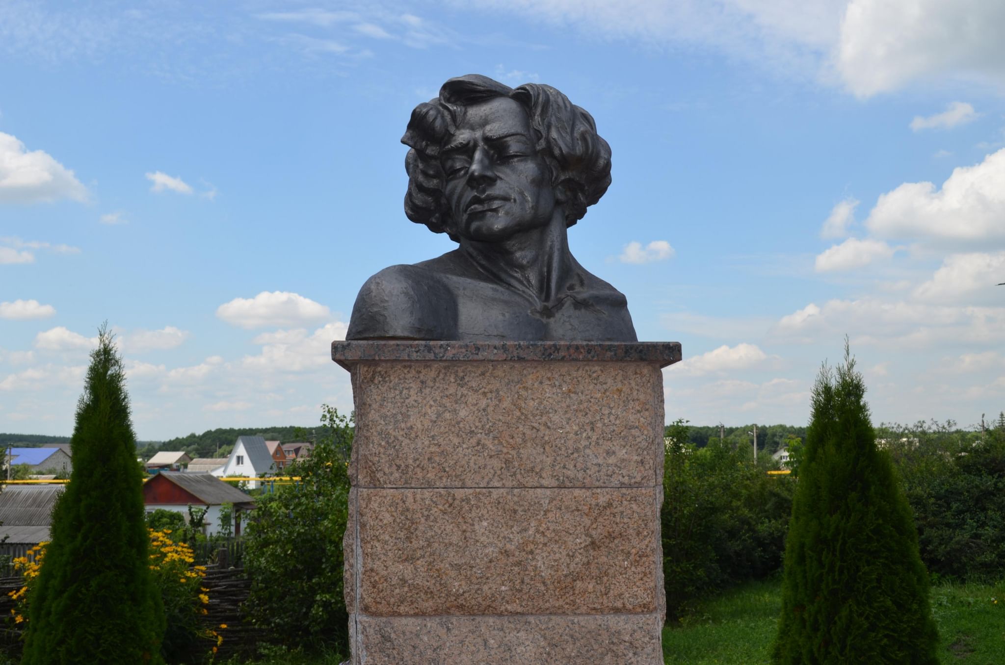 Бюст В.Я. Ерошенко Скульптор-художник В.Н. Колесников